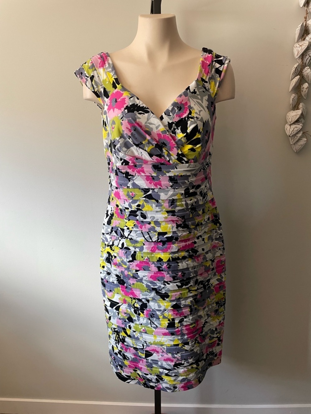 London Times Floral Sleeveless Sheath Dress Ruched Cocktail Summer Career